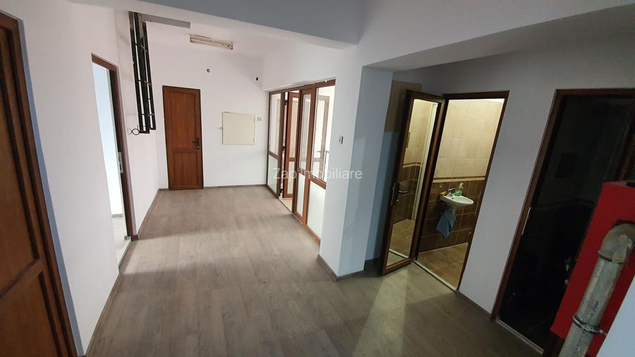 Spatii birouri,recent renovate si mobilate - 11