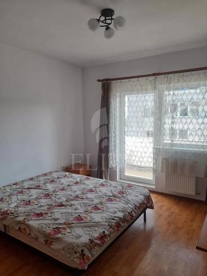 Apartament 3 camere în zona CALEA TURZII