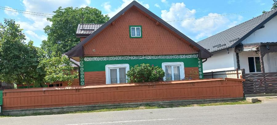 De vânzare: Casă bătrânească locuibilă imediat + 2200 mp teren