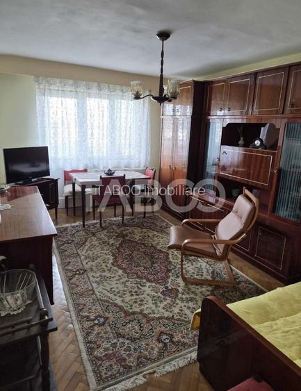 Apartament cu 3 camere decomandate de vanzare in cartierul Manastur - 2