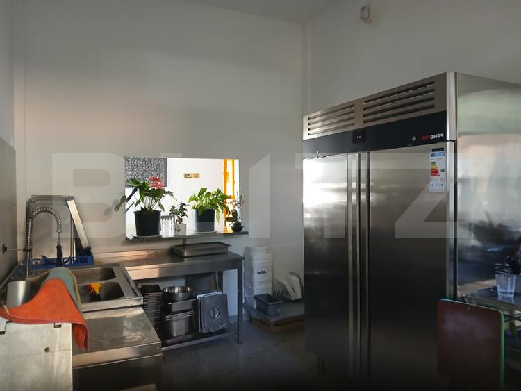 Spatiu comercial de inchiriat, 230 mp,  zona Gura Humorului