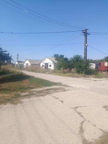 TEREN DE VÂNZARE – CREVEDIA, 96000 MP – cu trei intrari din DN1A
