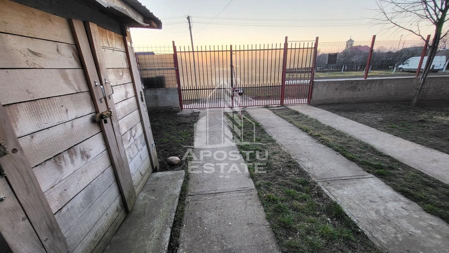 Casa individuala,190 mp utili,garaj si teren de 700 mp,Satchinez