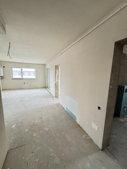Apartament tip Penthouse, 3 camere, 64 mp, terasa 88 mp, Zona Eroilor
