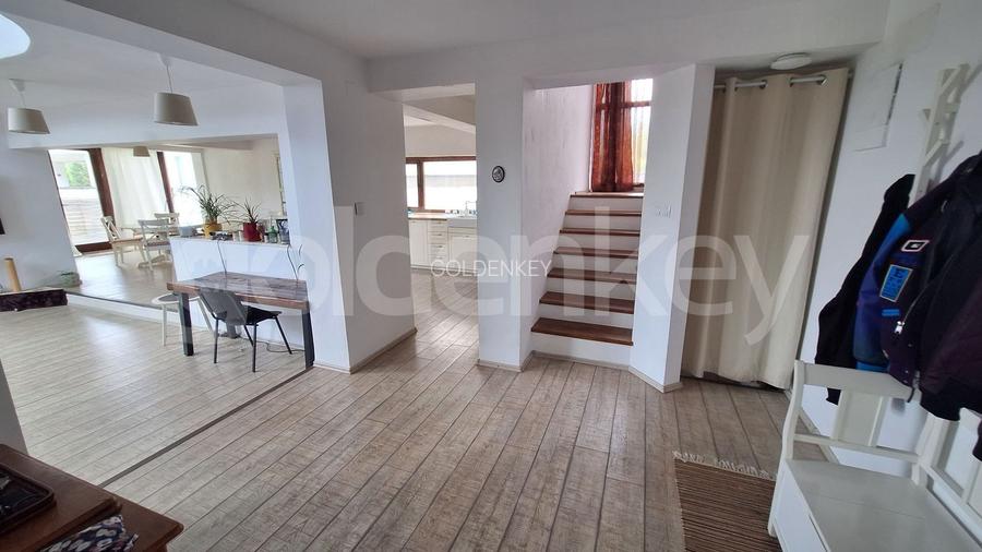 Vila cu 7 camere | 500mp teren | 2 garaje - 6