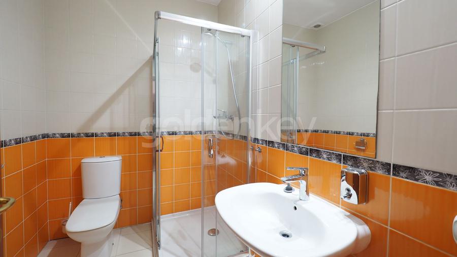 Vila nemobilata cu 7 camere | complex cu piscina | Scoala Americana