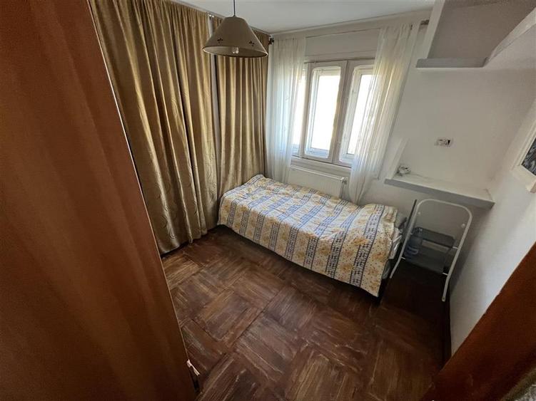 Apartament 4 camere, 100 mp, etaj 3, zona Longinescu