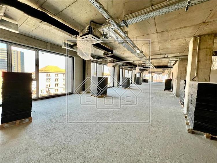 Spatiu de birouri de inchiriat in cladire moderna