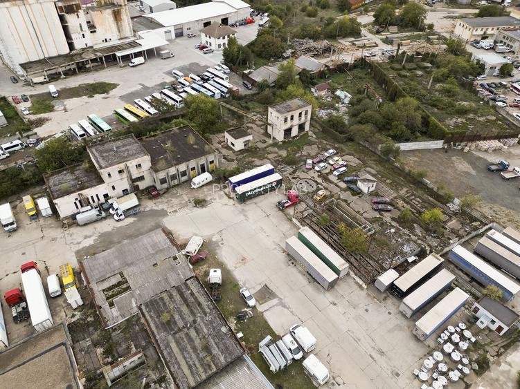 Clădiri industriale cu teren 6820mp - 12