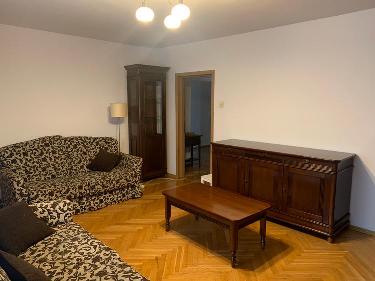 Apartament 4 camere Stefan cel Mare-TEI, loc parcare