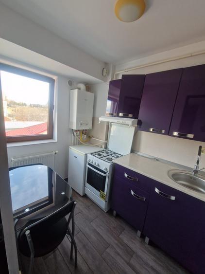 Apartament cu 1 camera, decomandat, zona Centru-Palas Campus