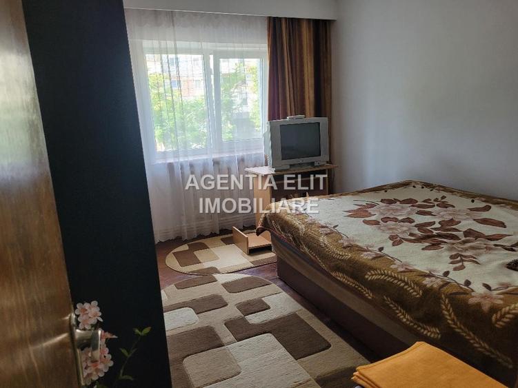 Apartament 2 camere, zona OTP Bank