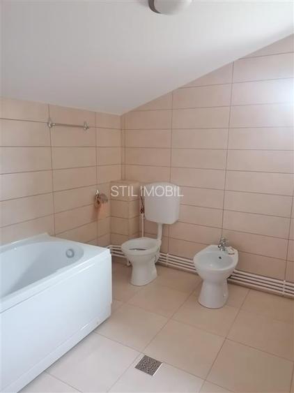 Casa /Vila de inchiriat Bucium - 850 euro - 12