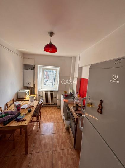 Apartament 3 camere decomandat, zona Pacurari - 9