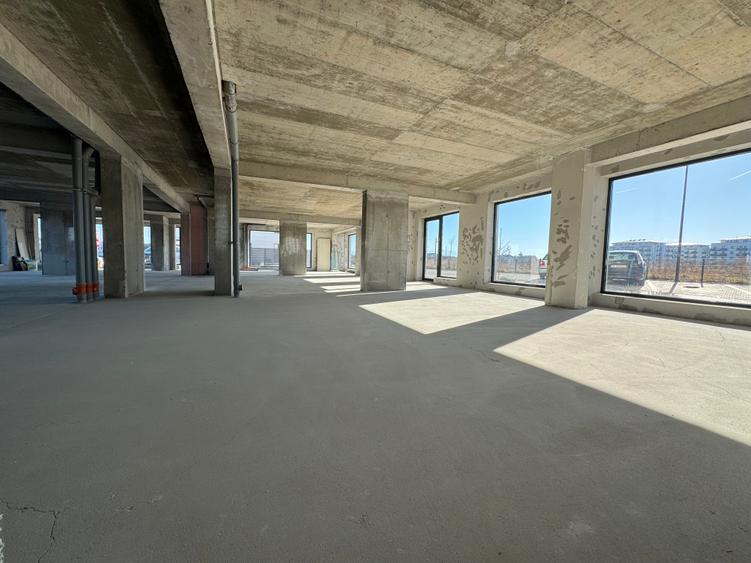 Spațiu comercial – Calea Șurii Mici, ansamblul Valletta Park