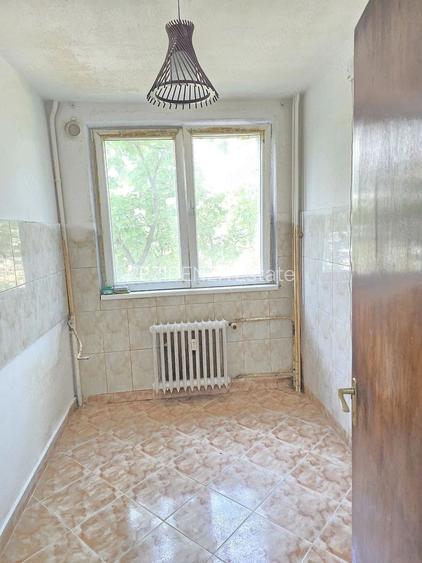 APARTAMENT 3 CAMERE & 2 BALCOANE BLOC REABILITAT TERMIC GORJULUI - 8