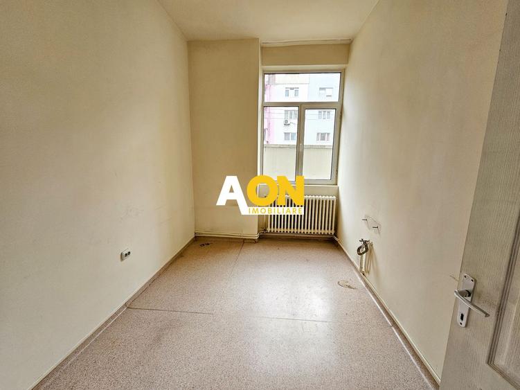 Spatiu de birouri, cabinete, 370 mp utili, parter, Cetate