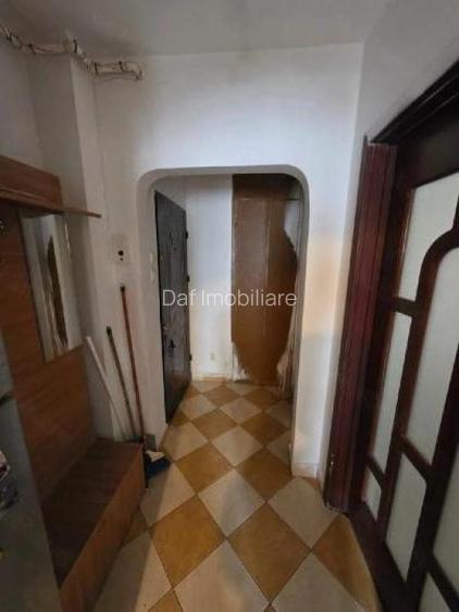 51800 euro -Garsoniera -Dristor- Centrala proprie- bloc 1982 - 5