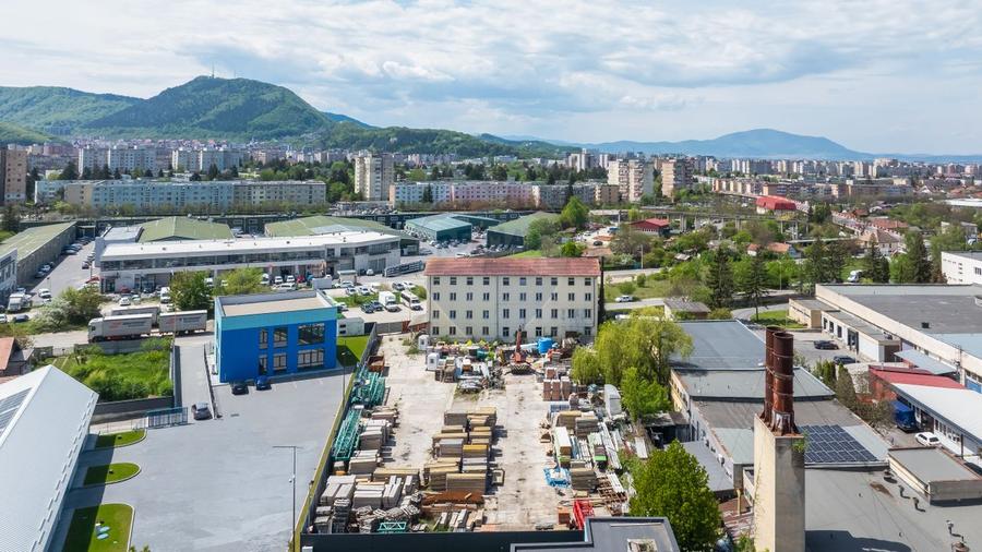CLADIRE 1011 MP CU 3.459 MP TEREN INDUSTRIAL | ZIZINULUI 108 BRASOV