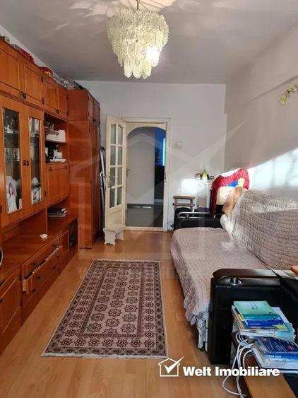 Vând apartament 3 camere, Dambu Rotund