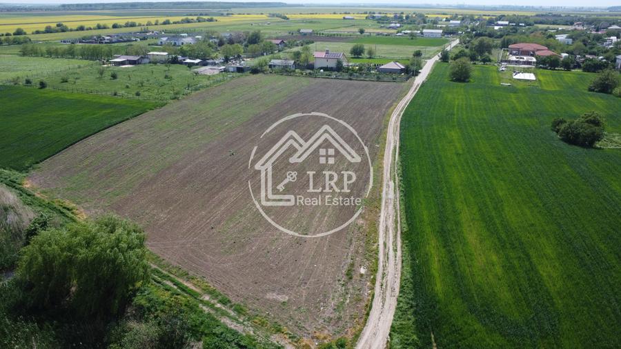 Oportunitate Investiție:10.400mp pe Malul Lacului Creața(posibilitate parcelare)