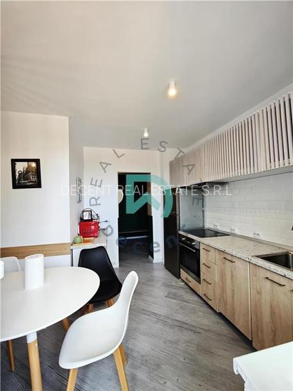 4 camere, centru, parcare, priveliste unica - 15