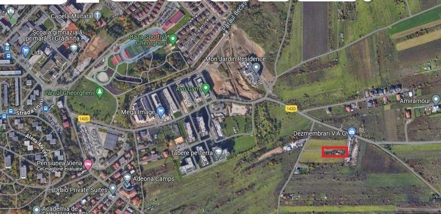 Închiriez teren împrejmuit pe strada Soporului.