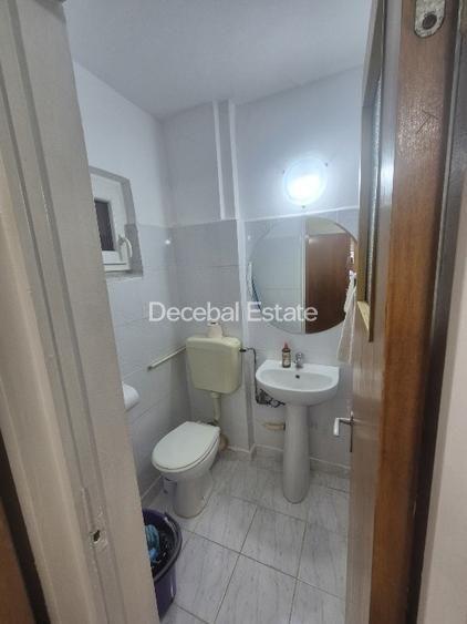 Apartament 3 camere 67 mp 1978 decomandat Titan