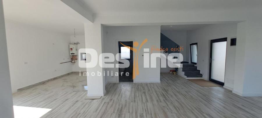 Comision 0%, Miroslava - casa parter + etaj + pod