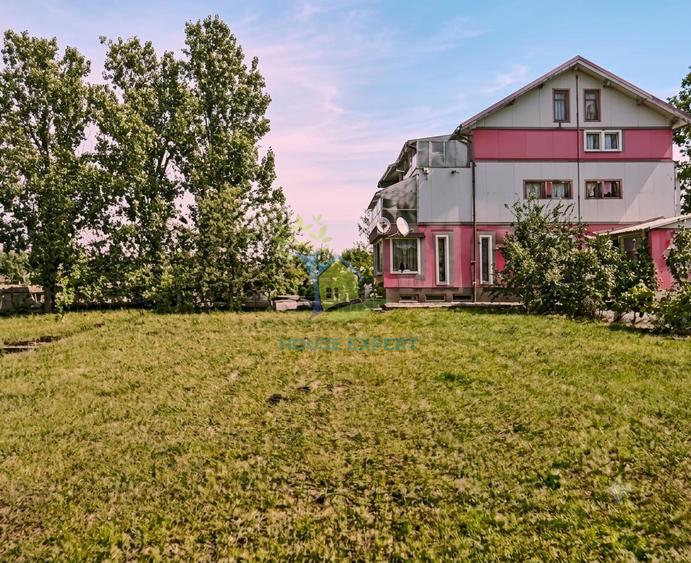 Proprietate unica, vila 1100 mp, 8000 mp teren, pe malul lacului Snagov