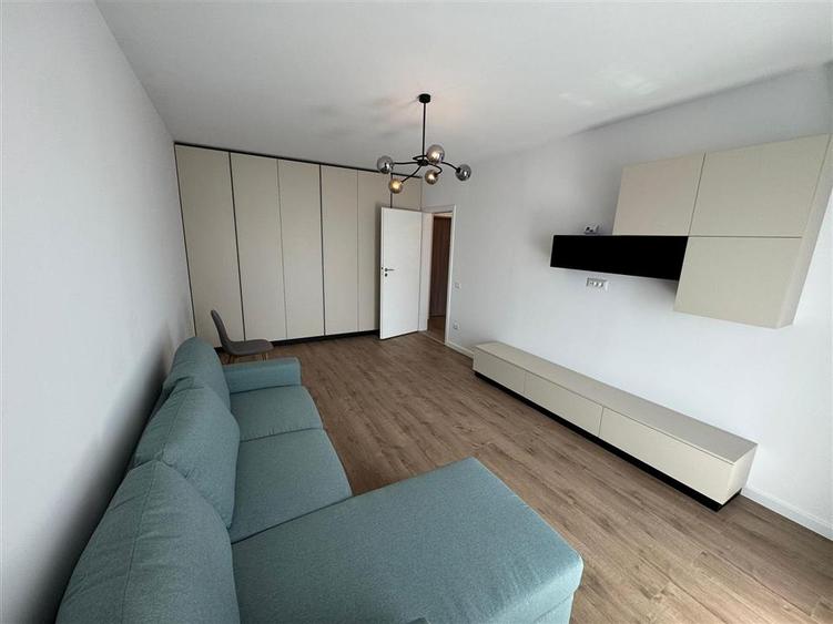Ap 2 cam bloc nou, etaj 2, prima inchiriere, parcare