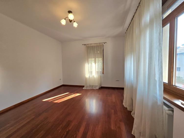 Duplex in vila Aviatorilor-Televiziune