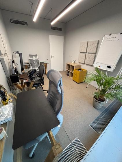 V7 Startup Studio Ateneu – birou privat  Comision 0%