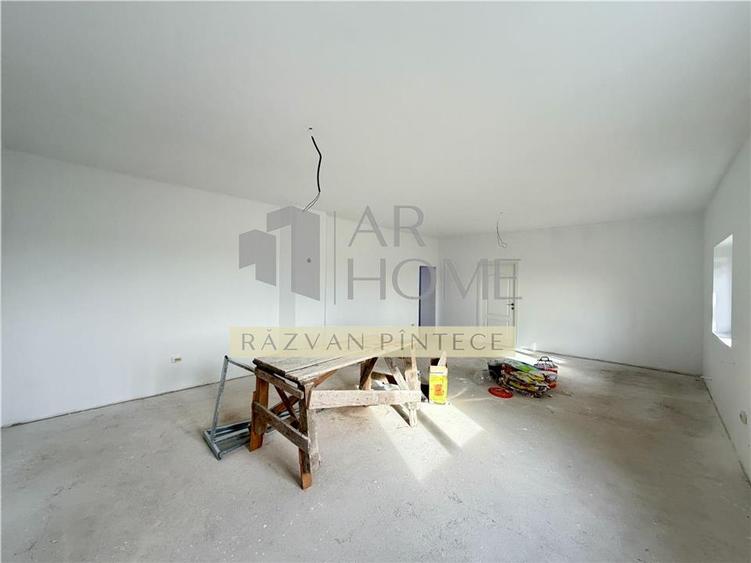 Pensiune 6 camere, teren 12713 mp, Dealul Mare, Urlati, Prahova