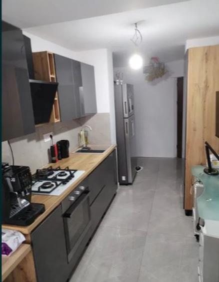 Apartament de 3 Camere,Salajan,bl.reabilitat,DECOMANDAT,Amenajat,mobilat,Liber