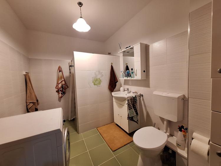 Apartament cu 3 camere, 67 mp, zona Florilor