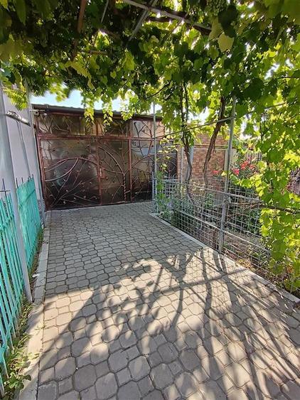 Casa 5 camere, teren 182 mp, zona Apollo-Plantelor