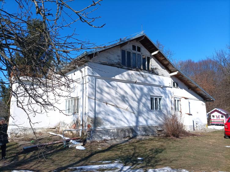 Moșia boierească din vârf de deal, Scorțeni - Prahova!