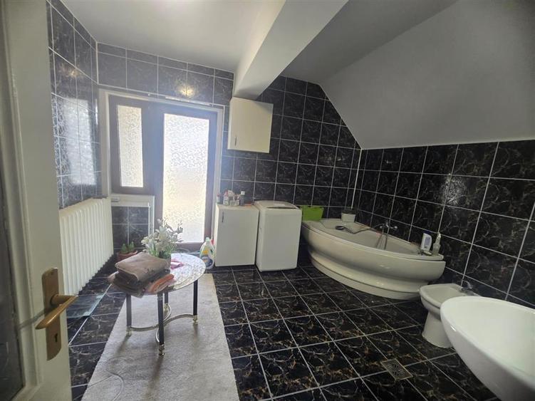 Casa in Luncani cu teren 5500 mp