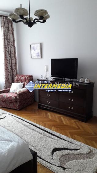 Casa de vanzare renovata complet  in Alba Iulia zona Centru 1200 mp Teren - 16
