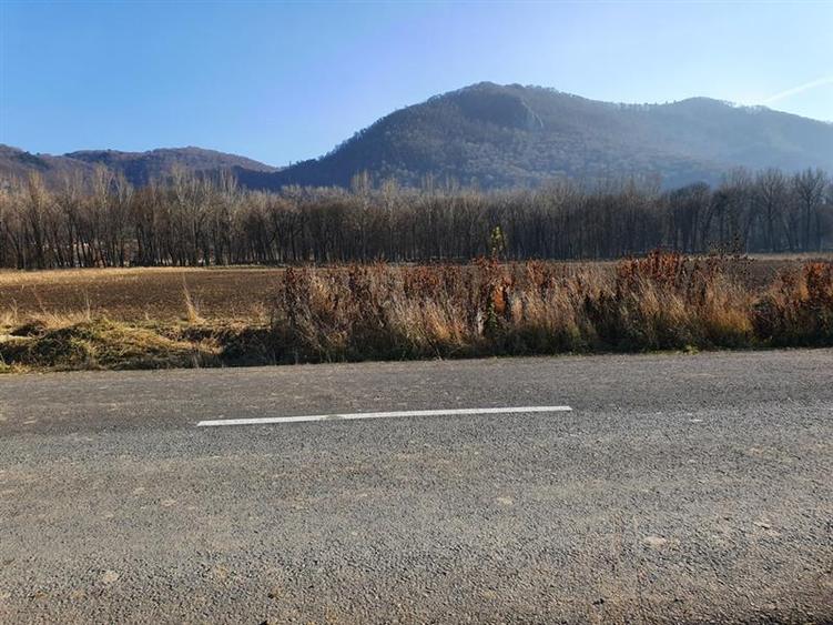 Vanzare Teren intravilan Str. Cucului, zona Bartolomeu 18600 mp