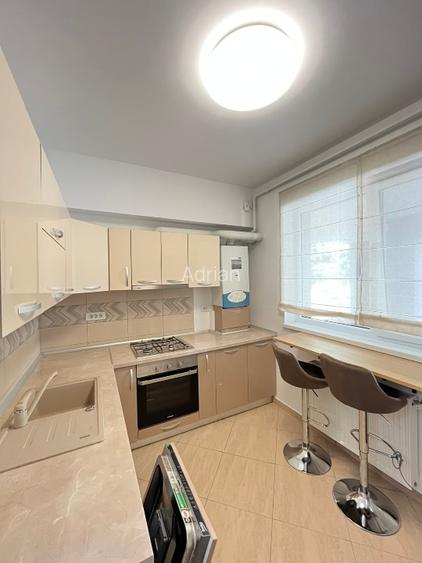 Proprietar, 2 camere decomandat, 10-12 min pe jos de metrou (950m), loc parcare - 10