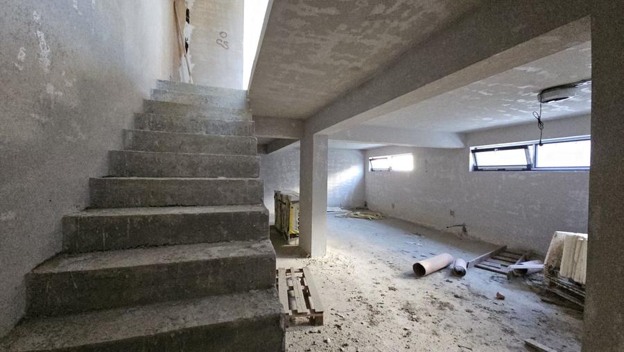 Case individiale cu 4 camere, 185mp utili, Dezmir zona str Criseni