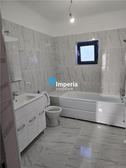 Casa parter de vanzare in Barnova, teren 400 mp si terasa acoperita