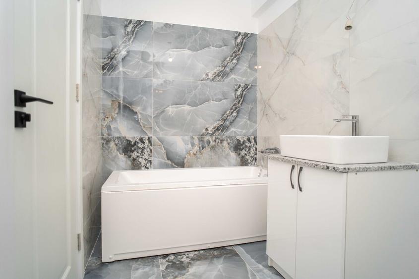 APARTAMENT CU MUTARE IMEDIATA, 2 CAMERE DE 61 MP, NICOLINA, BLOC NOU