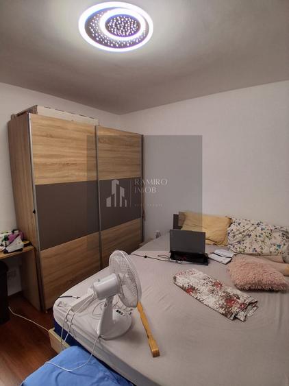 OCAZIE 2 CAMERE FIX LA METROU PIATA SUDULUI