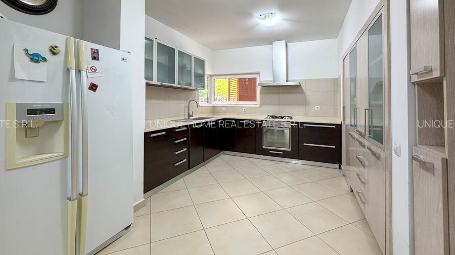 Pipera: Vila spatioasa cu 5 dormitoare si o curte de 350 mp ! - 23