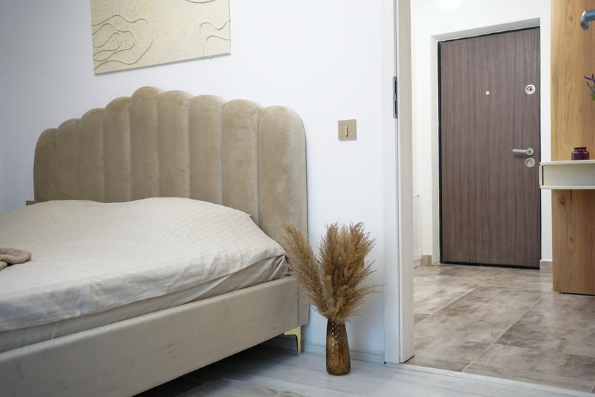 TATARASI-FINALIZAT.ap.2 camere, et1/8,loc de parcare,mobilat!