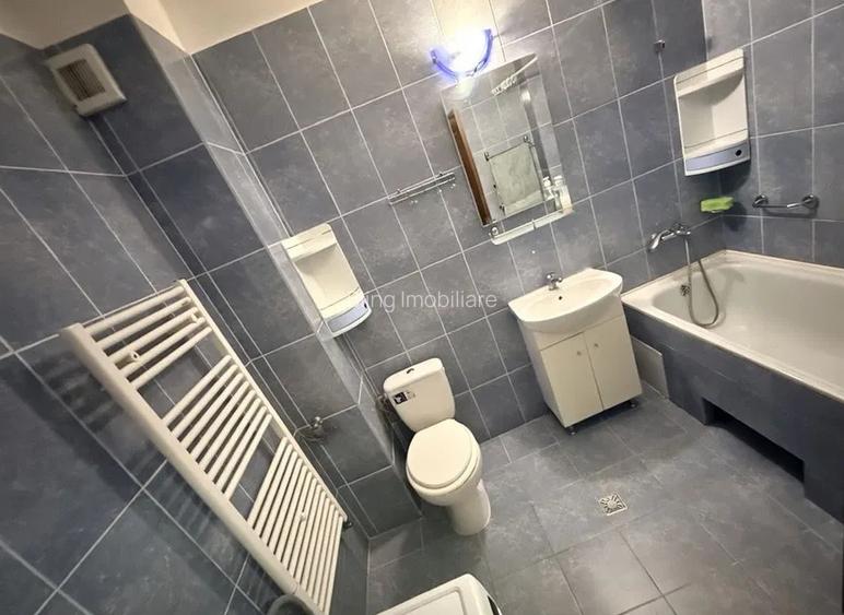 Apartament decomandat, etajul 1, garaj individual, strada Stejarului - 7