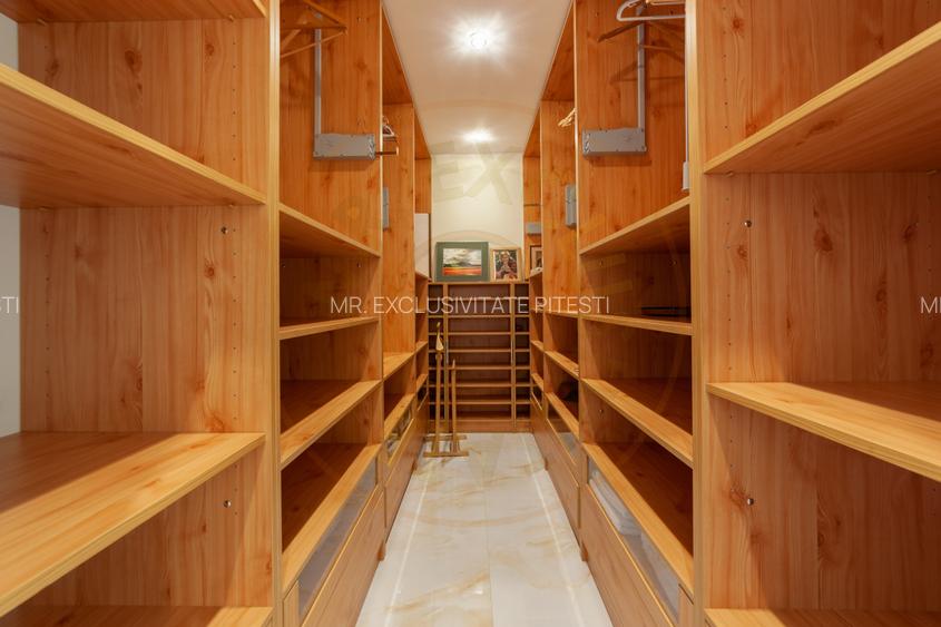 Apartament ultracentral - 3 camere, 167 mp, 2 terase, 2 locuri de parc subterane - 12